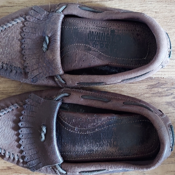 Minnetonka Moccasin Dark Brown Size 7 - Picture 1 of 4